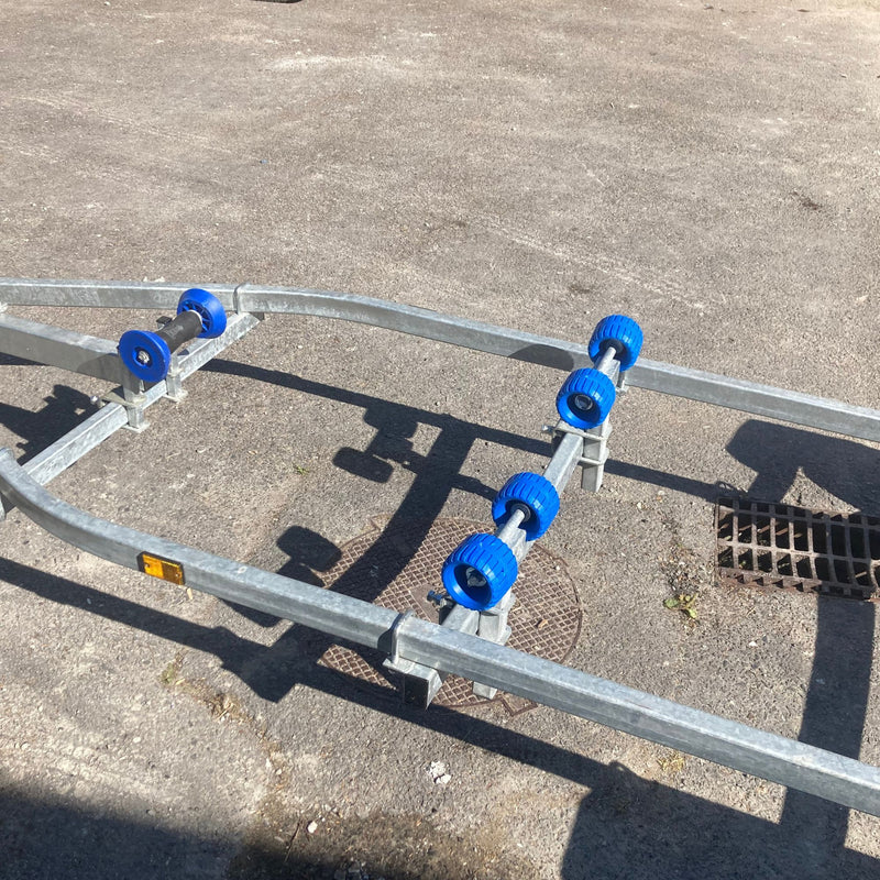 Load image into Gallery viewer, Snipe | N4.5-750R Trailer - Boat Trailers