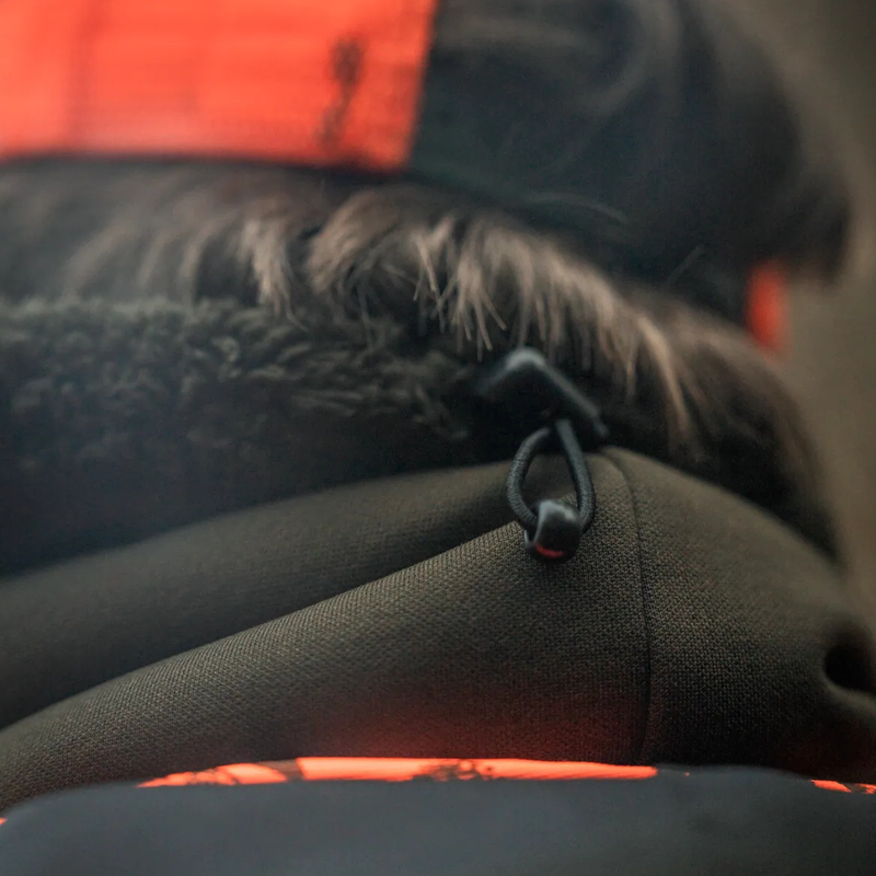 Load image into Gallery viewer, Seeland | Iron Neckgaiter | Pine Green
