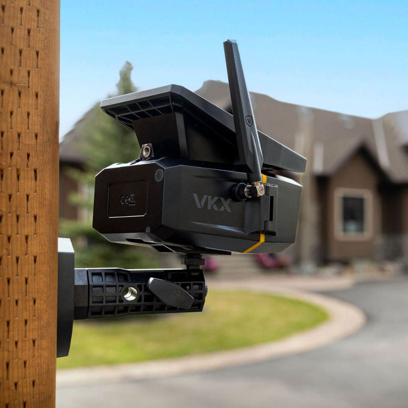 Load image into Gallery viewer, Vosker | Solar Powered 4G-LTE Cellular Security Camera
