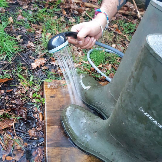 Streetwize Rechargeable Portable Shower LW627 in use