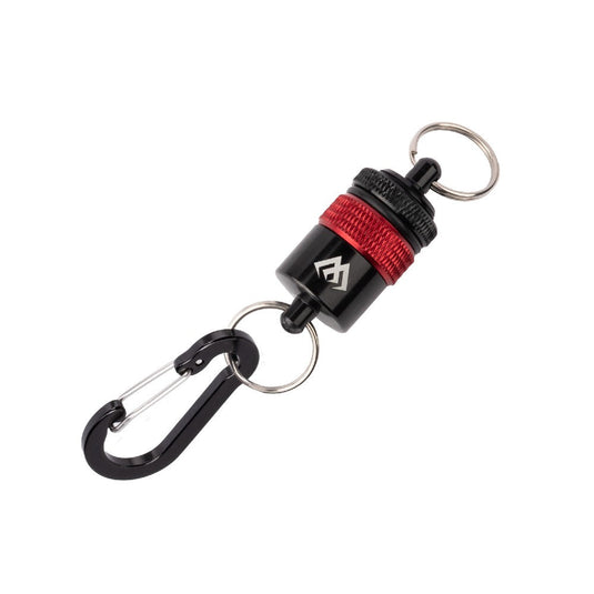 Mikado AMM-004 Magnetic Landing Net Clip, black cylindrical magnet with red band, attached to carabiner and key ring.
