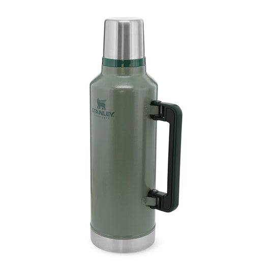 Wildhunter.ie - Stanley | Classic Legendary Bottle | 2.5QT | 2.3l -  Camping Flasks 